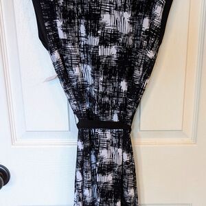Liz Claiborne Dress Size 8 Black & White